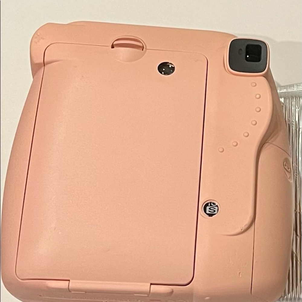 Instax Mini 8 Camera Bundle - Picture 2 of 5